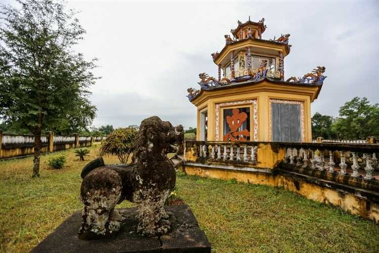 Di tích thành cổ đồ bàn thành hoàng đế